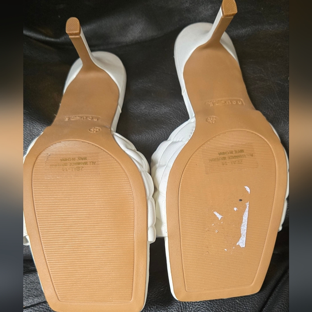 Rouge Helium White Quilted Women's Kitten Keels Sz8.5 NEW - Picture 4 of 8